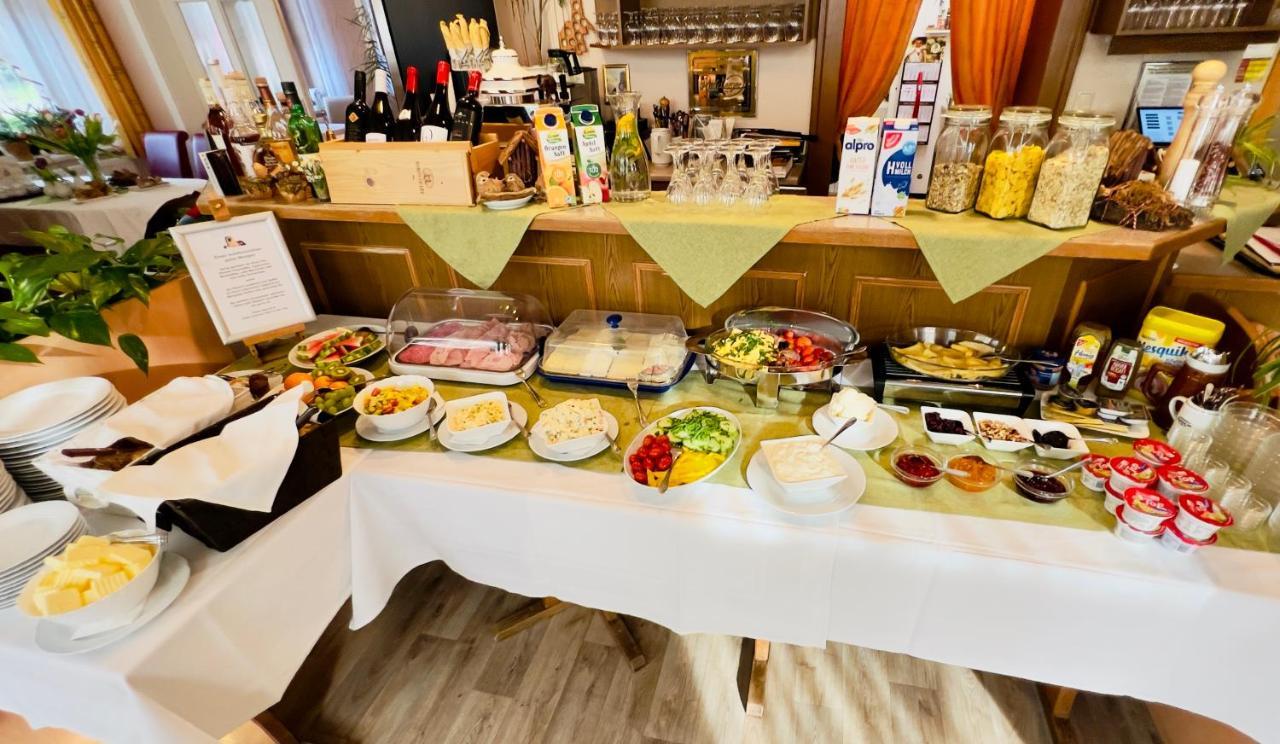 Traditionsgasthaus Goldener Loewe Riesa Restaurant & Pension Zewnętrze zdjęcie